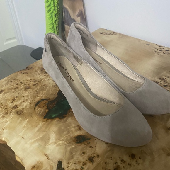 Hush Puppies Size 6 - Picture 3 of 4